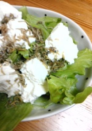 ヘルシー！豆腐と カリカリじゃこ サラダ-レシピのメイン写真