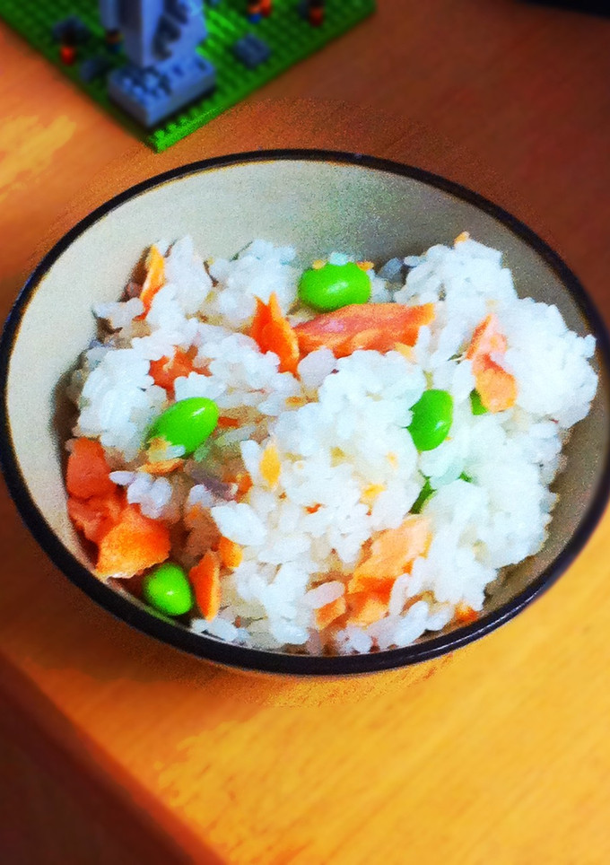 お弁当に！鮭と枝豆の混ぜご飯-レシピのメイン写真