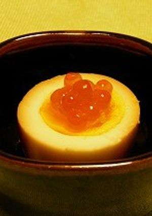 和洋折衷】酒醤油漬けタマゴ～いくら添え-レシピのメイン写真