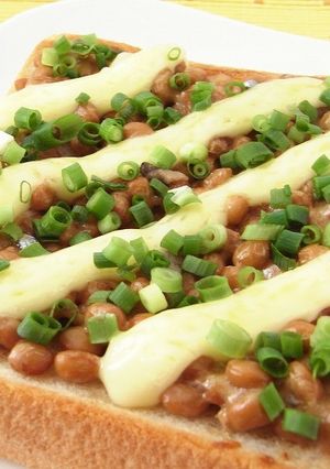 アンチョビ納豆トースト-レシピのメイン写真