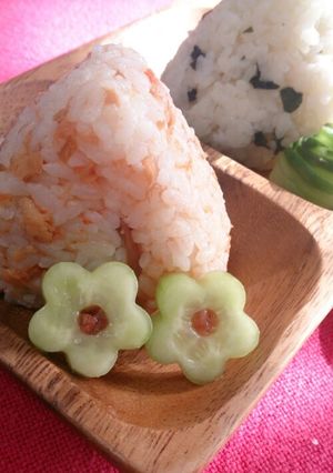 キュウリと梅の可愛いお花✿-レシピのメイン写真