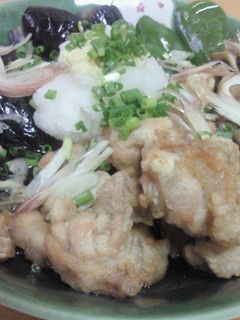 鶏唐揚げと野菜の素揚げ♪温かいおだしで♪-レシピのメイン写真