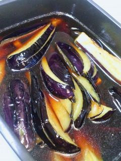 茄子の揚げ煮びたし麺つゆで簡単♪-レシピのメイン写真