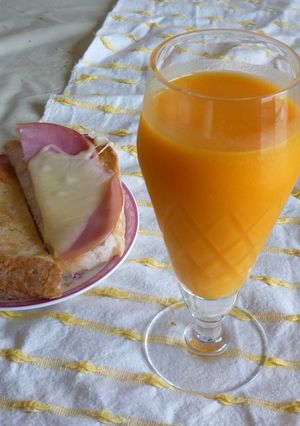うちの朝食☆パインキャロットジュース☆-レシピのメイン写真