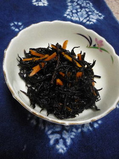 お酢が決め手の ひじきの煮物-レシピのメイン写真