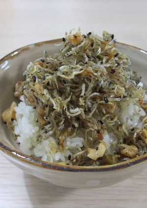 くるみ入り　ミョルチポックム-レシピのメイン写真