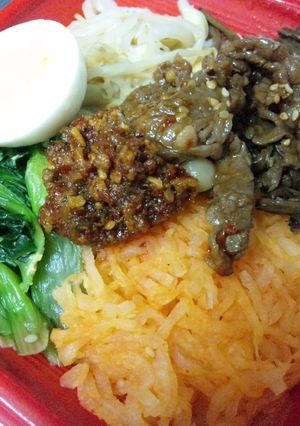 普段食べるビビンバに…食べるラー油を!-レシピのメイン写真