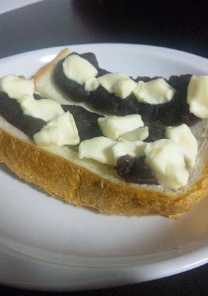 パンの耳で☆あずき＆クリームチーズ-レシピのメイン写真
