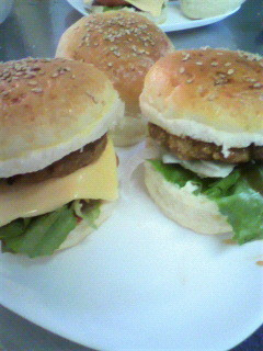簡単手作りハンバーガーのバンズパン-レシピのメイン写真