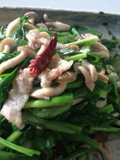 豚肉ニラしめじのナンプラー炒め-レシピのメイン写真