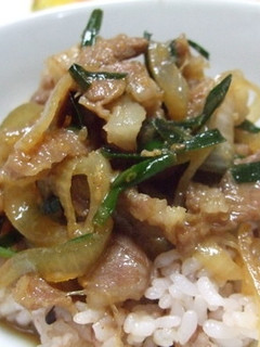 豚肉とニラの甘辛丼-レシピのメイン写真