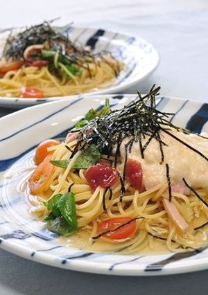 つる～んと冷たい♪長芋と梅のスパゲティー-レシピのメイン写真