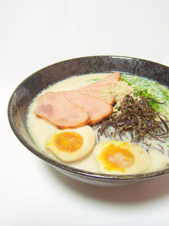 こってり濃厚とんこつラーメン-レシピのメイン写真