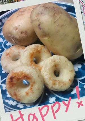 子ども喜ぶ!じゃがいもごまドーナツ-レシピのメイン写真