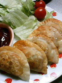 餃子の皮でなんちゃってサモサ-レシピのメイン写真