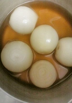 丸ごと新玉葱のコンソメ煮-レシピのメイン写真