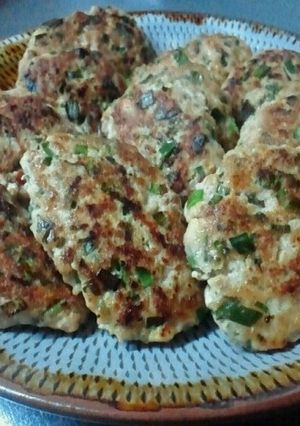 豚挽き肉とニラと豆腐のつくねバーグ-レシピのメイン写真