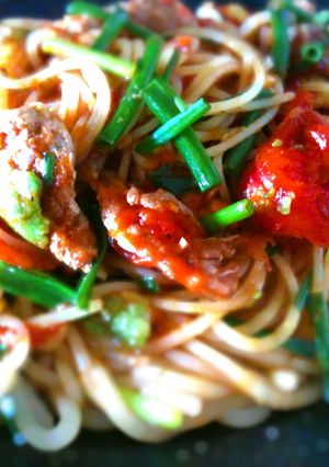 豚肉とアボカドのトマトソースパスタ-レシピのメイン写真