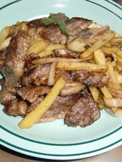 ジャガイモ入りの牛肉炒め-レシピのメイン写真