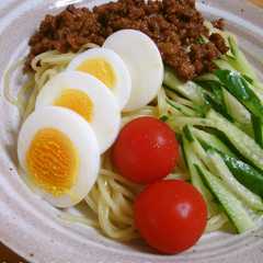 รูปของ つけてみそ かけてみそ使用♡♥肉味噌冷麺