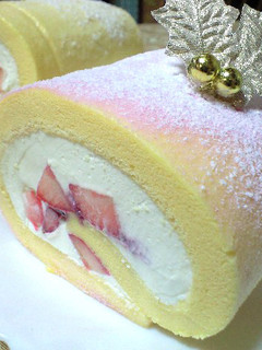 苺のロールケーキ-レシピのメイン写真