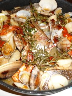 魚介のうま味たっぷり☆鯛のアクアパッツァ-レシピのメイン写真