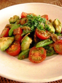 アボカドと夏野菜のスパイシー炒め-レシピのメイン写真