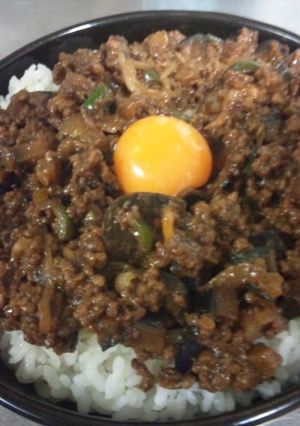 夏野菜たっぷり！肉みそ野菜丼-レシピのメイン写真