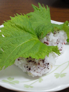 夏にさっぱり☆ゆかりご飯の青じそ巻き-レシピのメイン写真