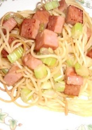 スパムとセロリで夏パスタ-レシピのメイン写真