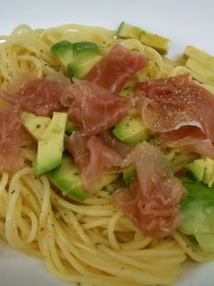 アボカドと生ハムの冷製パスタ-レシピのメイン写真