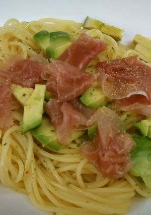アボカドと生ハムの冷製パスタ-レシピのメイン写真