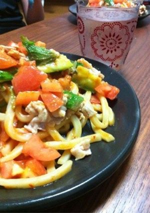 ビビンバ風トマトうどん-レシピのメイン写真