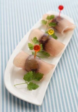 おもてなしに♡巨峰の生ハム巻き-レシピのメイン写真