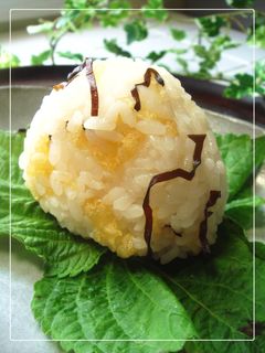 ✿天かす×塩昆布おにぎり✿-レシピのメイン写真