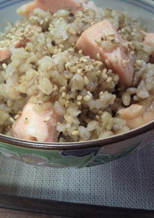緑玄米DEシャケの炊き込み朝ご飯★-レシピのメイン写真
