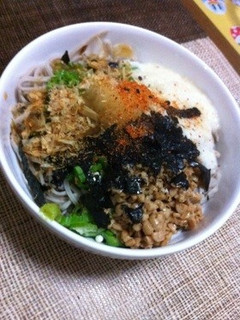 山かけ納豆ソバ!食欲のない時にツルッ!-レシピのメイン写真