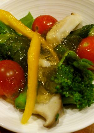 野菜ブイヨンジュレのせ野菜サラダ-レシピのメイン写真