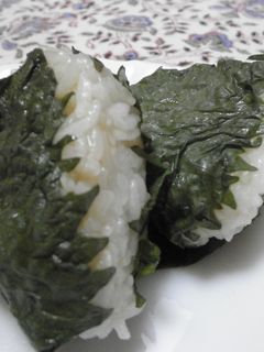 大葉のしょうゆ漬けおにぎり-レシピのメイン写真