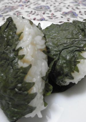 大葉のしょうゆ漬けおにぎり-レシピのメイン写真