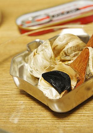 炊飯器で作る♪黒ニンニク-レシピのメイン写真