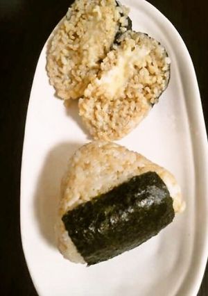 中からとろーん♪醤油マヨチーおにぎり-レシピのメイン写真