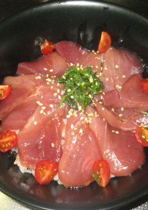 お刺身で豪華な海鮮丼に♪-レシピのメイン写真