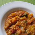 夏野菜たっぷり!ピリ辛野菜と豆のスープ