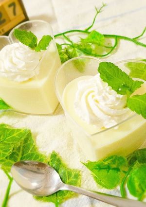 材料2つ簡単なめらかホワイトチョコムース-レシピのメイン写真