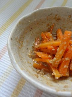 お弁当♪しゃきしゃき*人参☆胡麻和え-レシピのメイン写真
