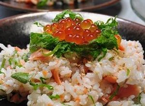 夏におすすめ～♪　鮭と紫蘇のちらし寿司-レシピのメイン写真