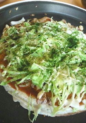 ホットプレートで簡単♬♪お好み焼き風ピザ-レシピのメイン写真