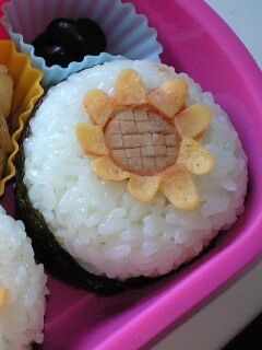 ひまわりのおにぎり〈キャラ弁〉-レシピのメイン写真