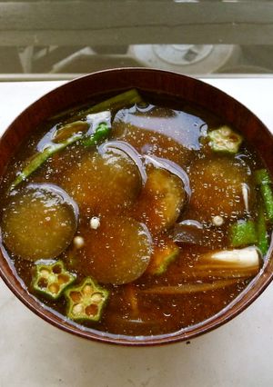夏バテ防止に☆夏野菜のコク旨みそ汁-レシピのメイン写真